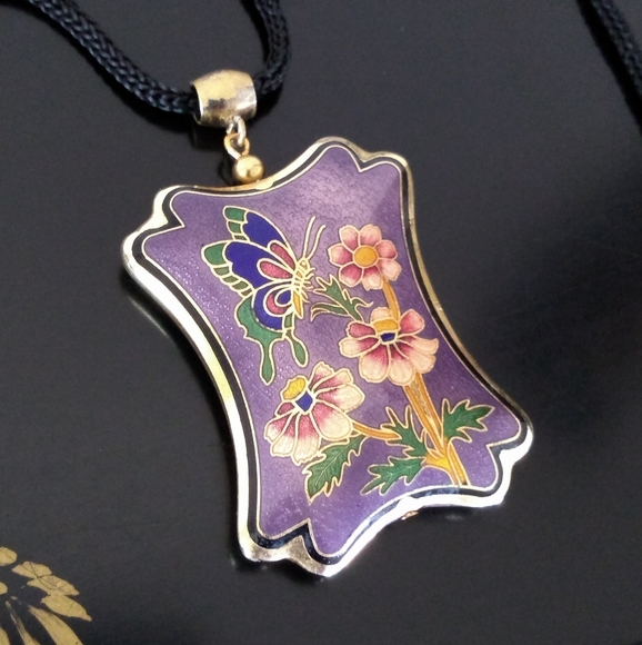 Jewelry - butterfly/flower cloisonné style pendant